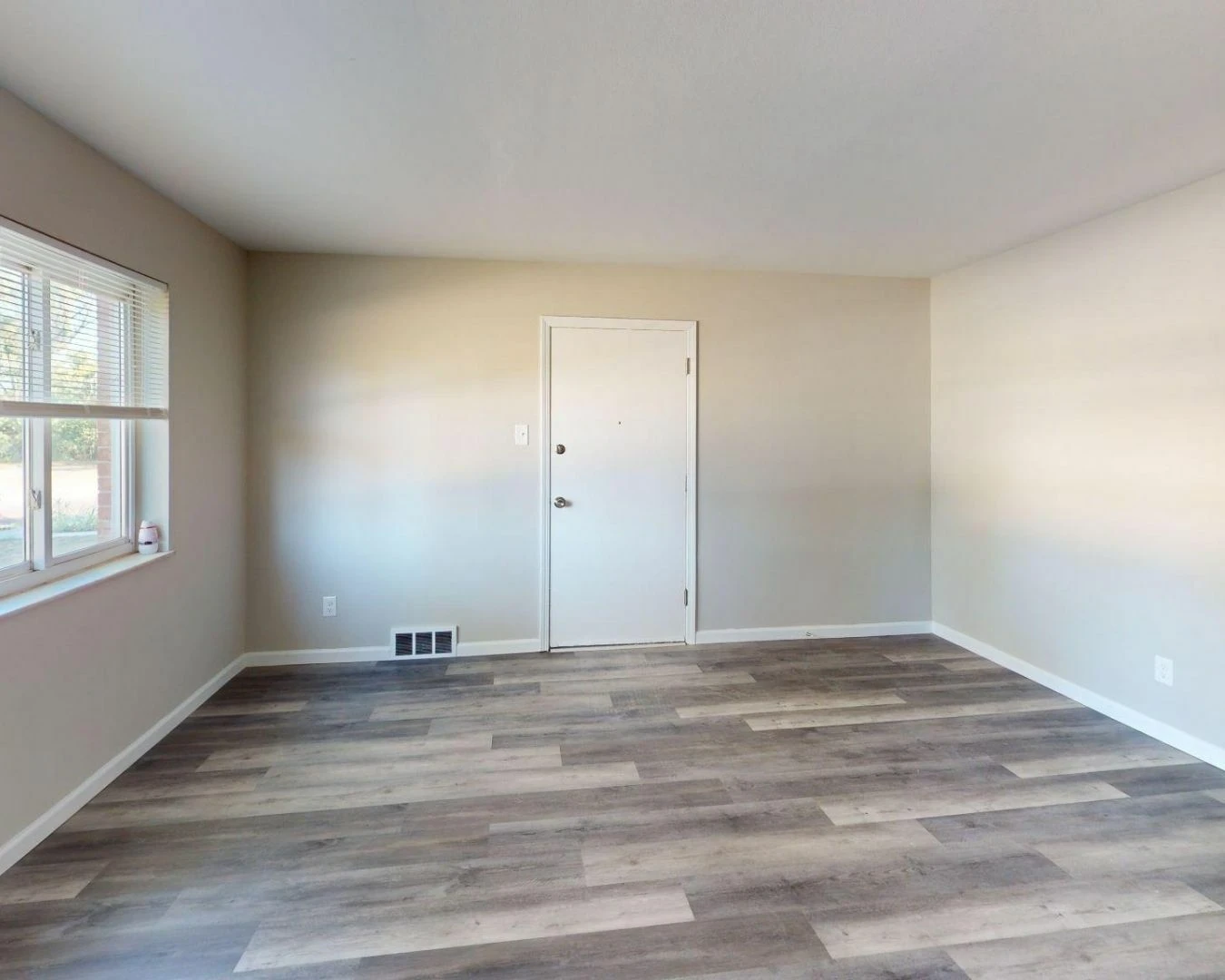 32 Units In Florissant 4-16 Bruce Dr. 