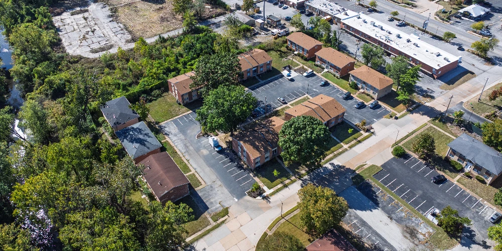 32 Units In Florissant 4-16 Bruce Dr. 