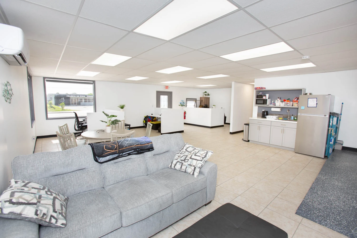 411 Clearlake Rd