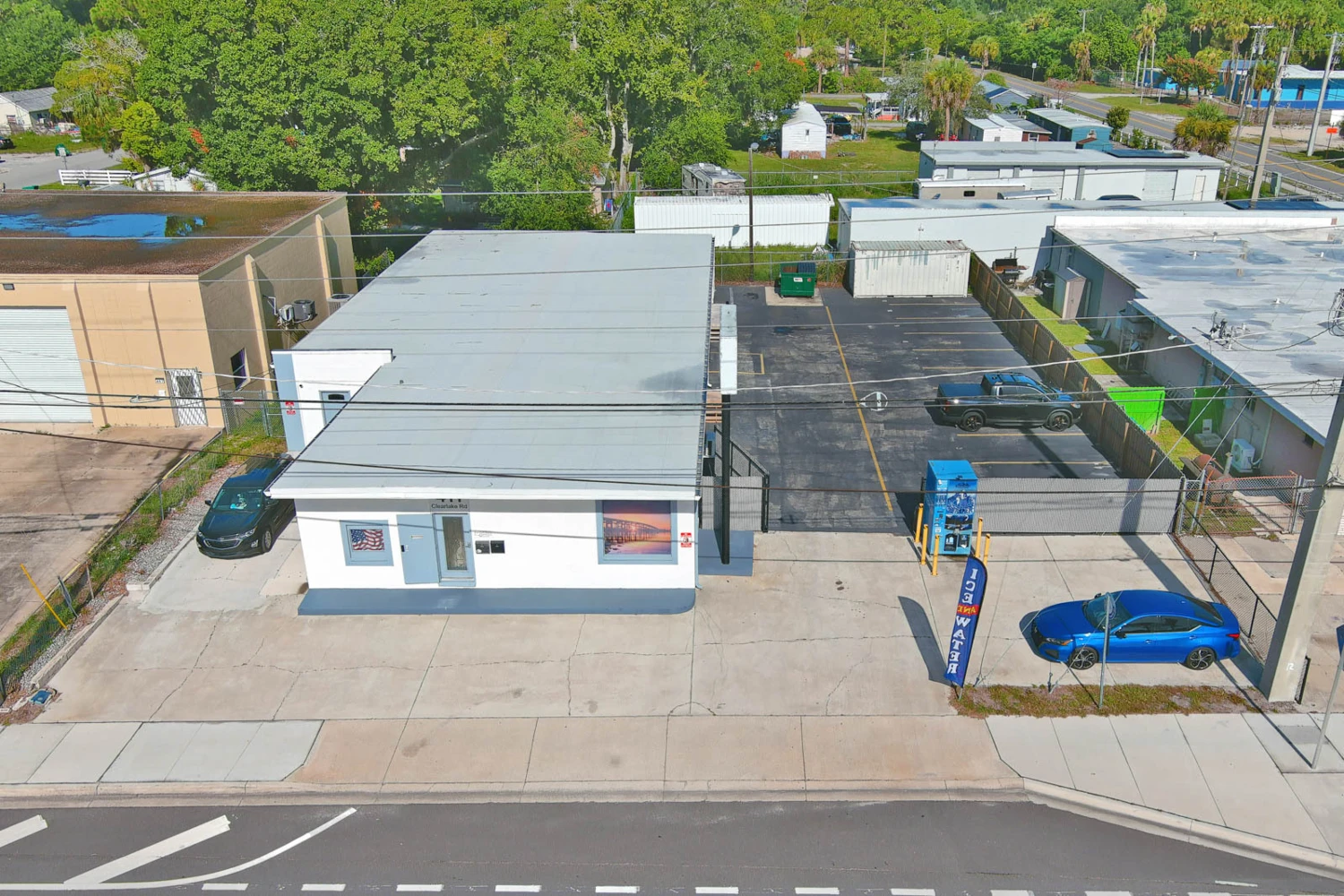 411 Clearlake Rd