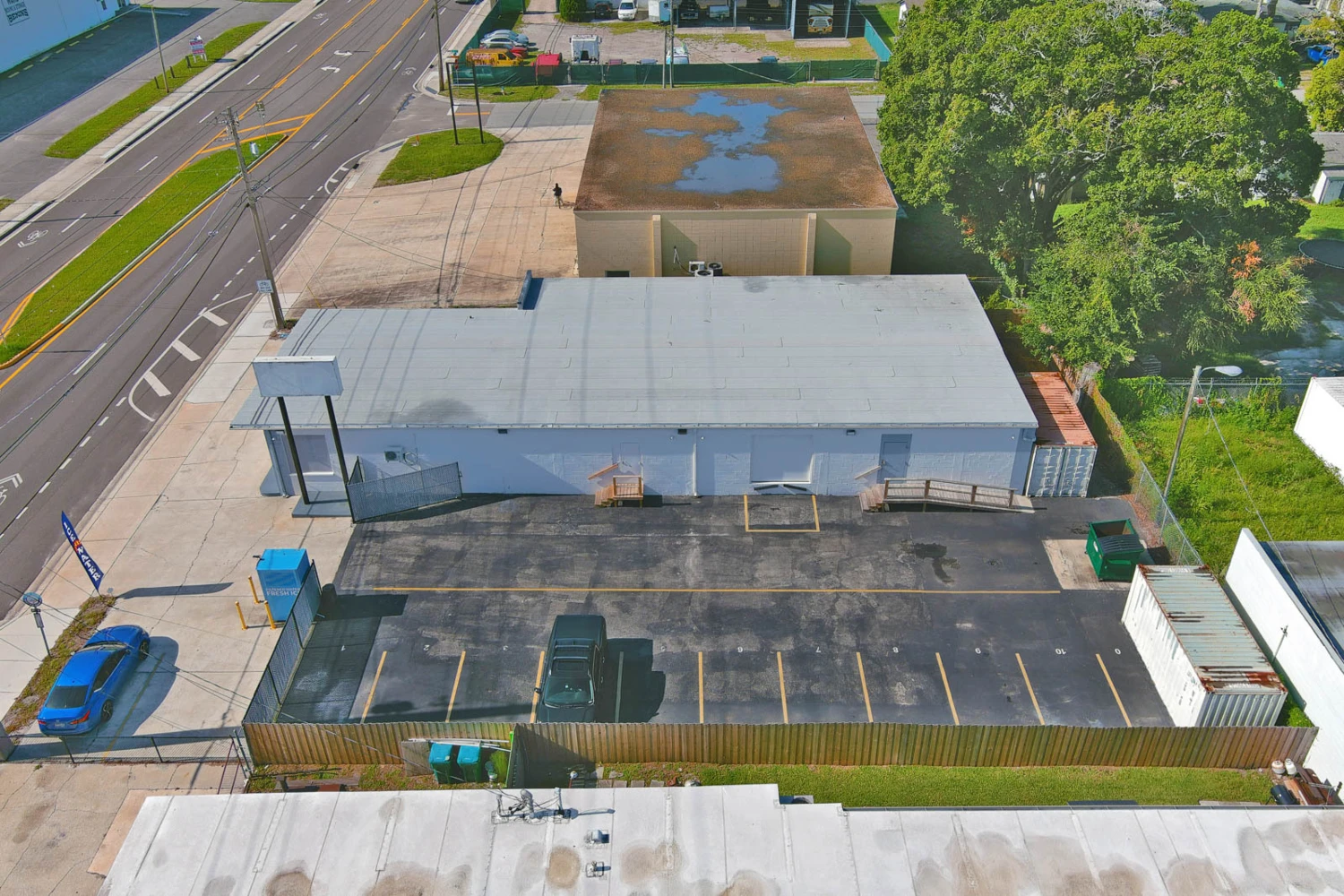 411 Clearlake Rd