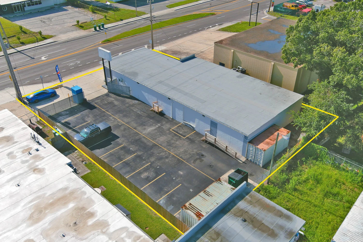 411 Clearlake Rd