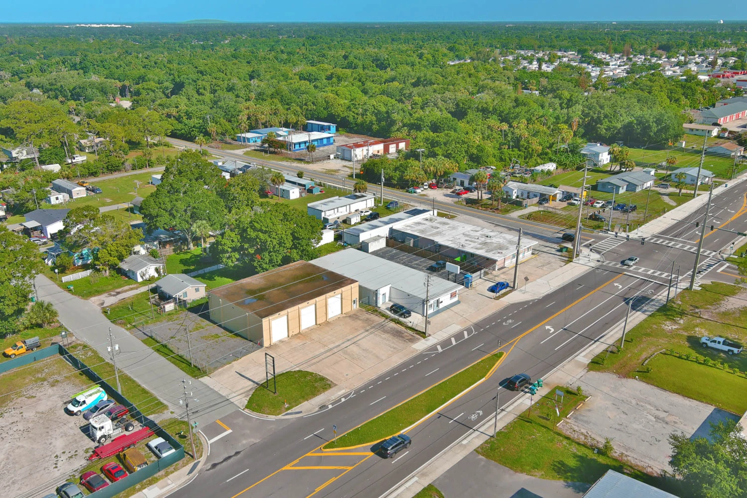 411 Clearlake Rd