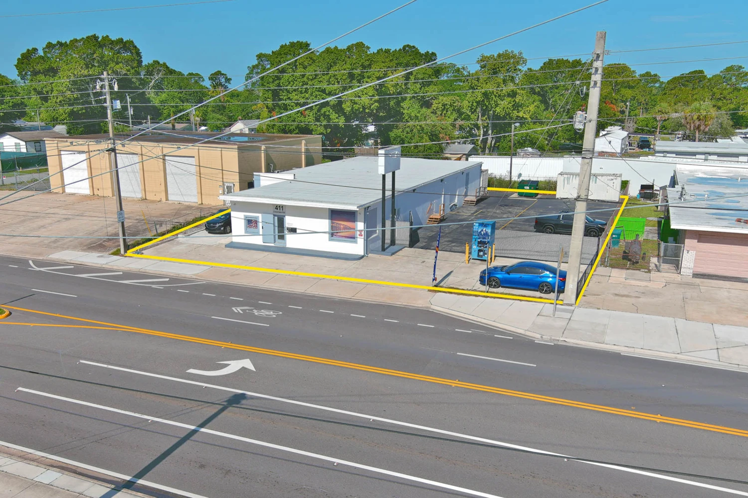 411 Clearlake Rd