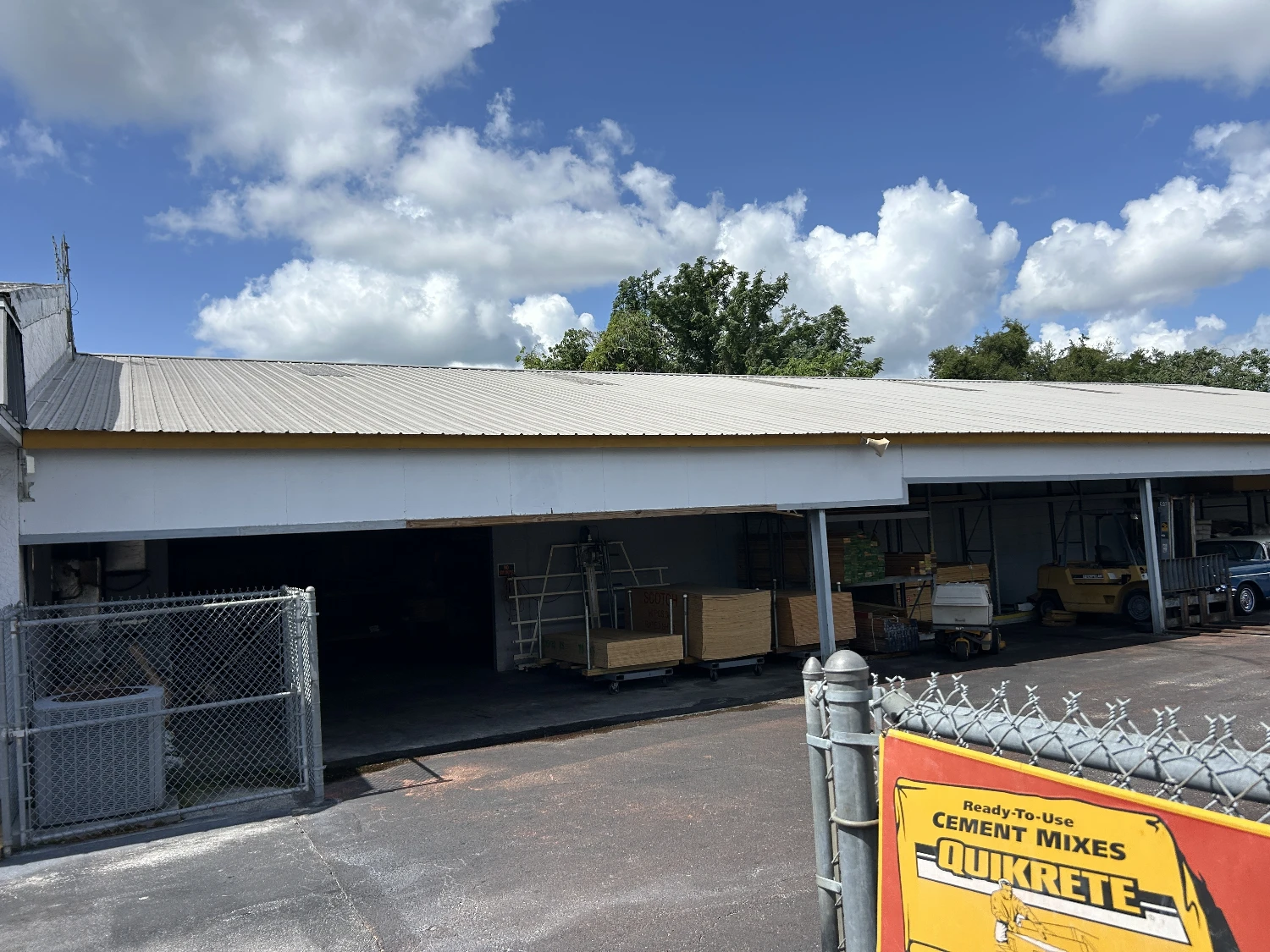 Materials/Lumber Facility on 5.6 Acres