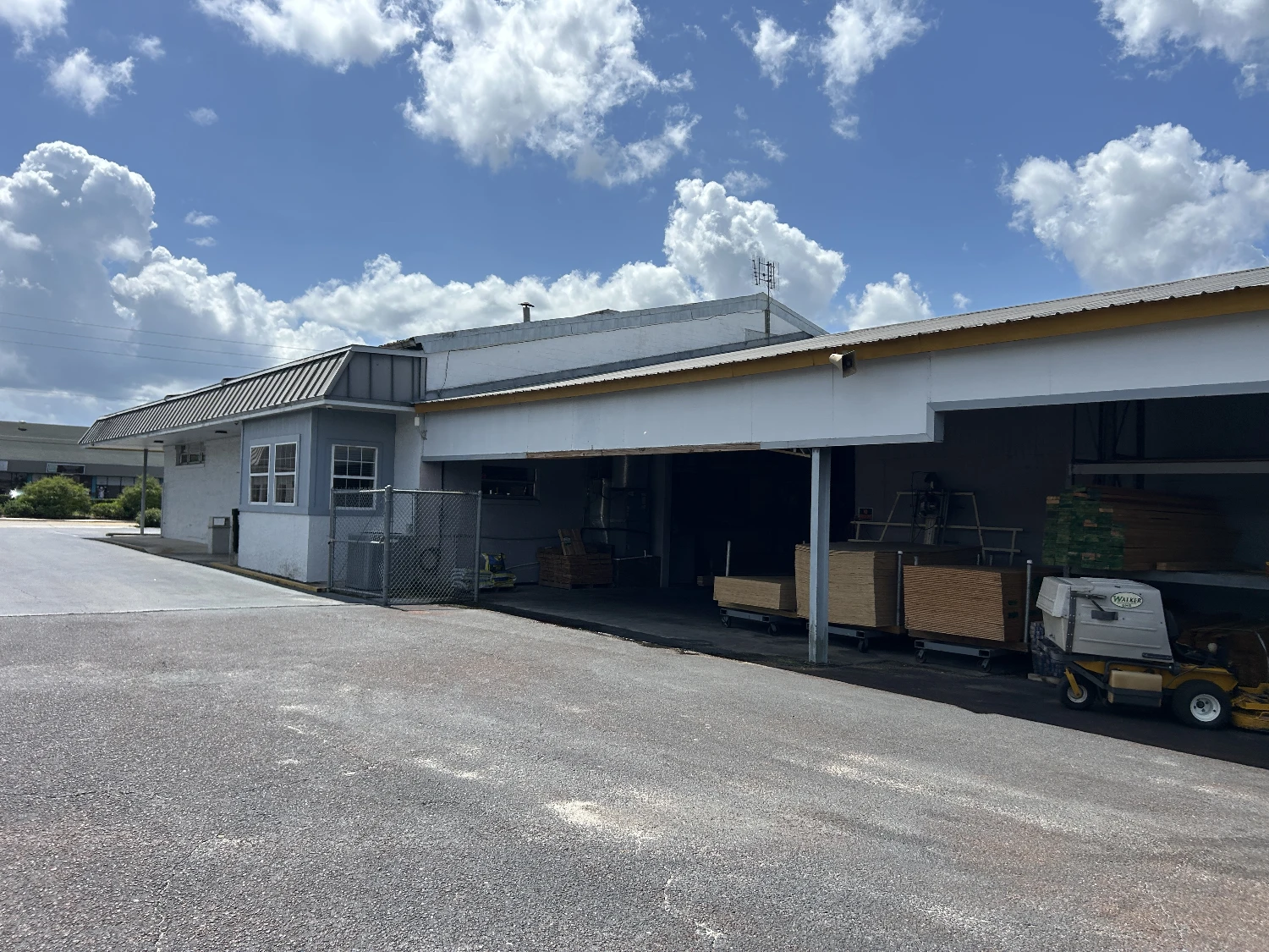 Materials/Lumber Facility on 5.6 Acres