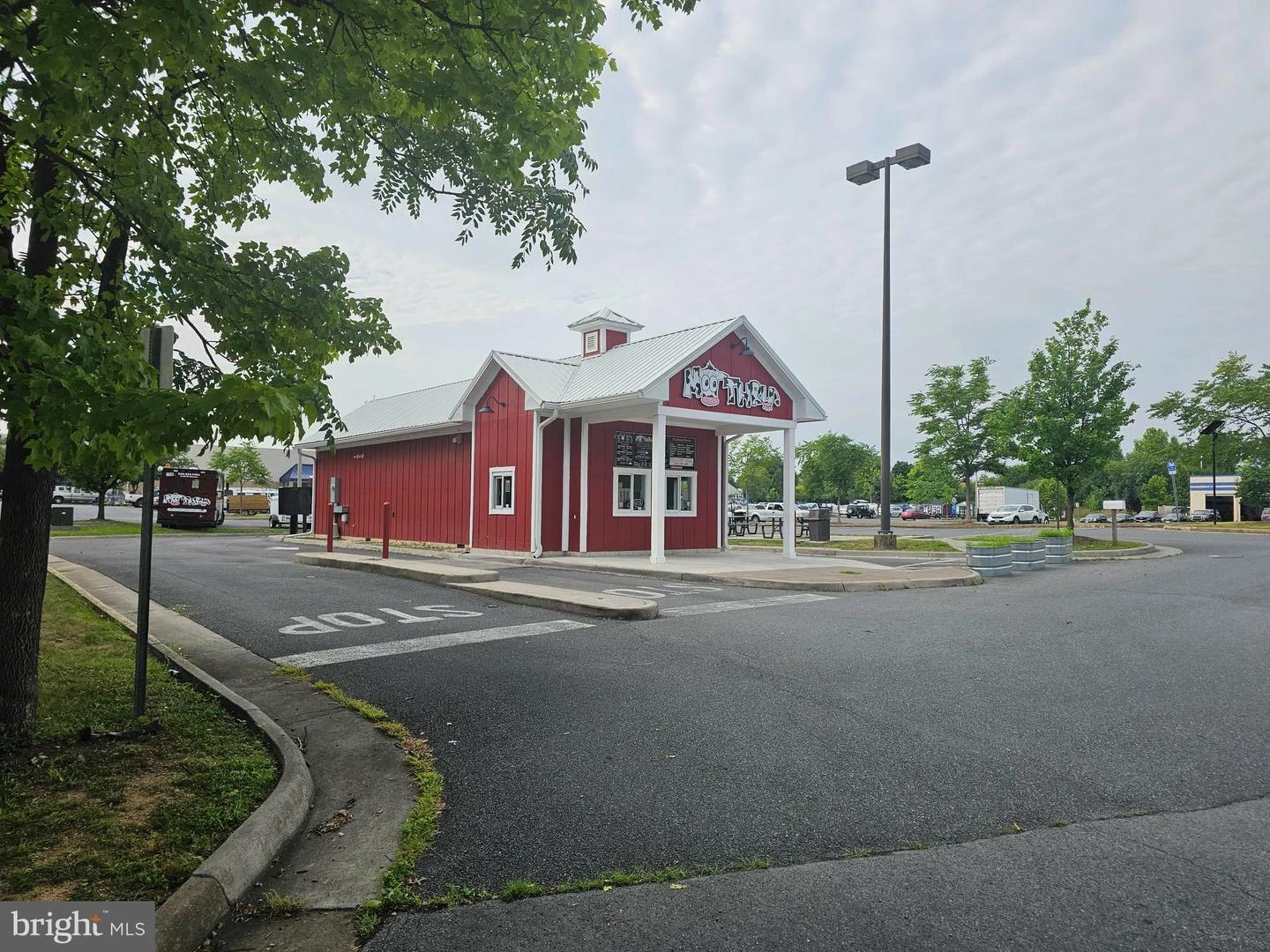 Prime Commercial Outparcel Amid National Retailers and Restaurants
