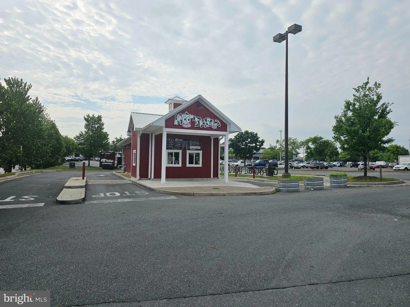 Prime Commercial Outparcel Amid National Retailers and Restaurants