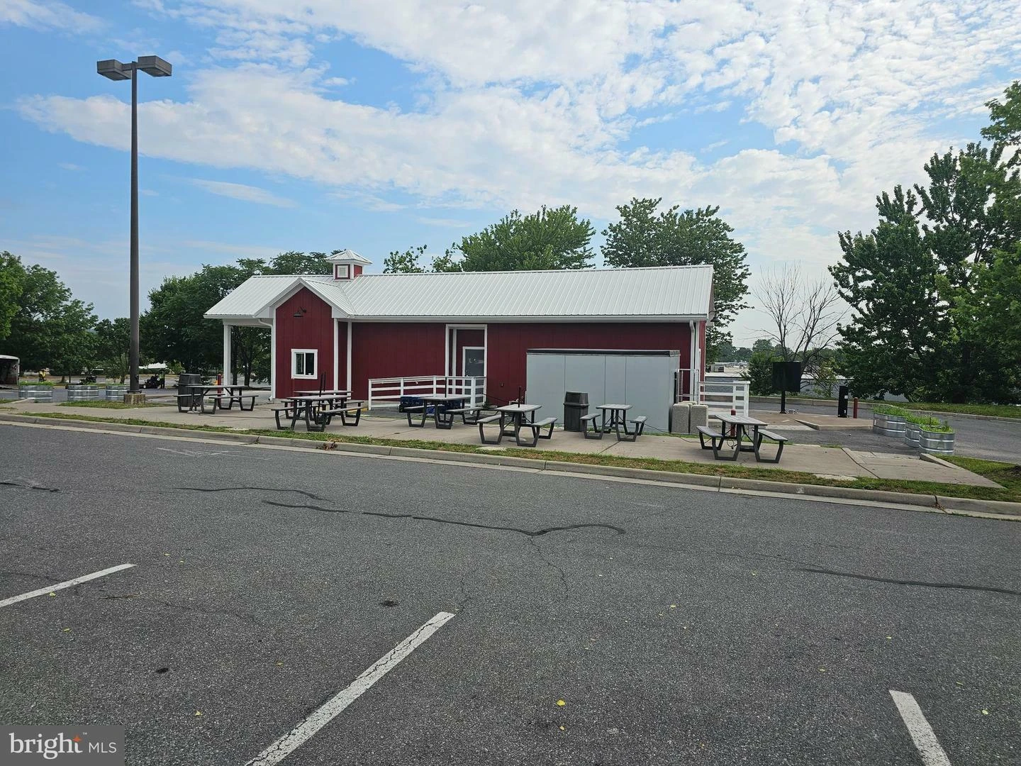 Prime Commercial Outparcel Amid National Retailers and Restaurants