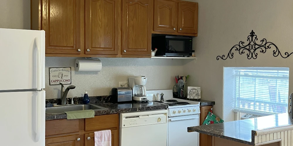 Victorian Oaks Apartments — 8-Unit Fully Furnished Multifamily | All Utilities Included | Bulverde, TX