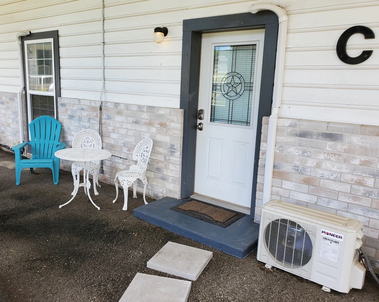 Victorian Oaks Apartments — 8-Unit Fully Furnished Multifamily | All Utilities Included | Bulverde, TX