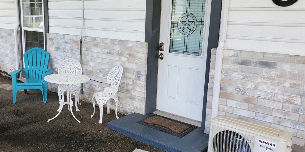 Victorian Oaks Apartments — 8-Unit Fully Furnished Multifamily | All Utilities Included | Bulverde, TX