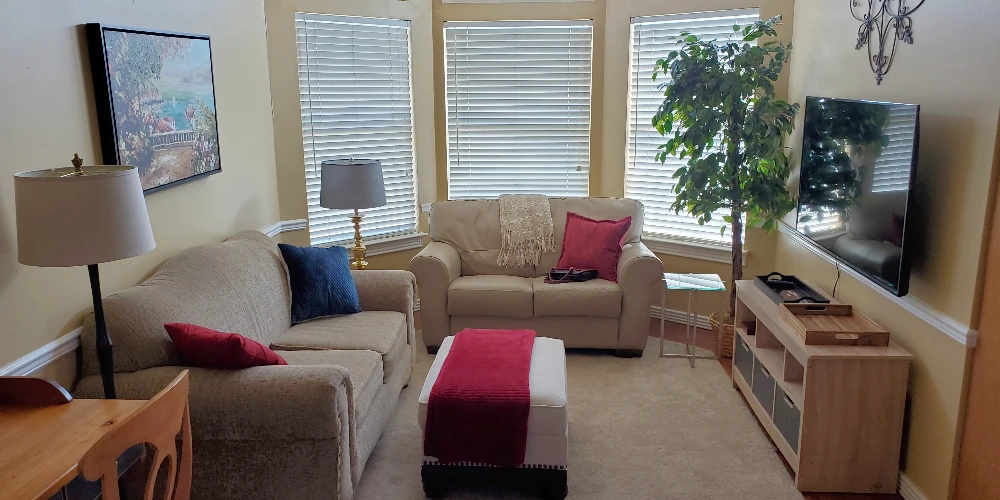 Victorian Oaks Apartments — 8-Unit Fully Furnished Multifamily | All Utilities Included | Bulverde, TX