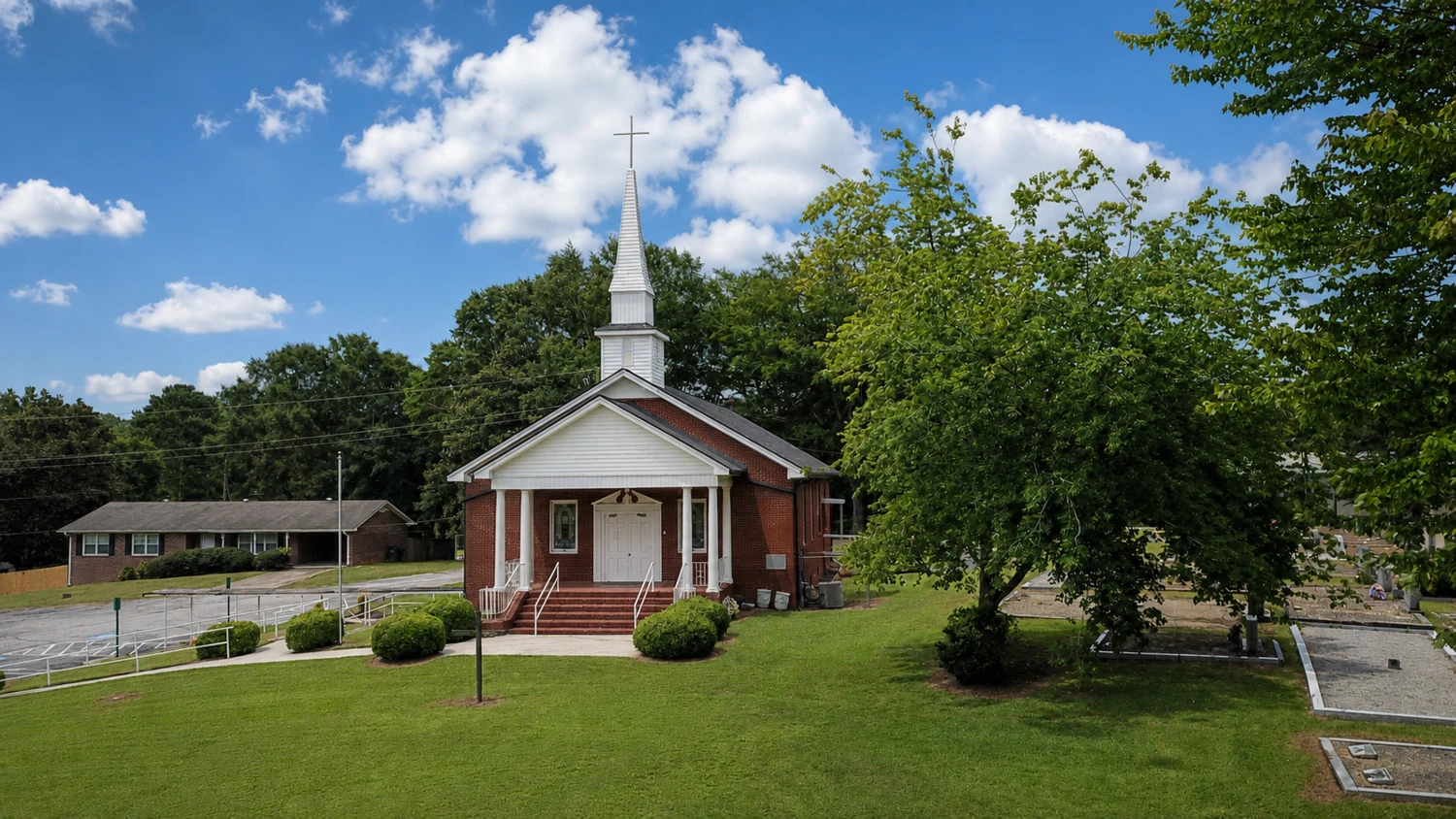 2662 Thompson Mill Rd, Buford, GA for sale