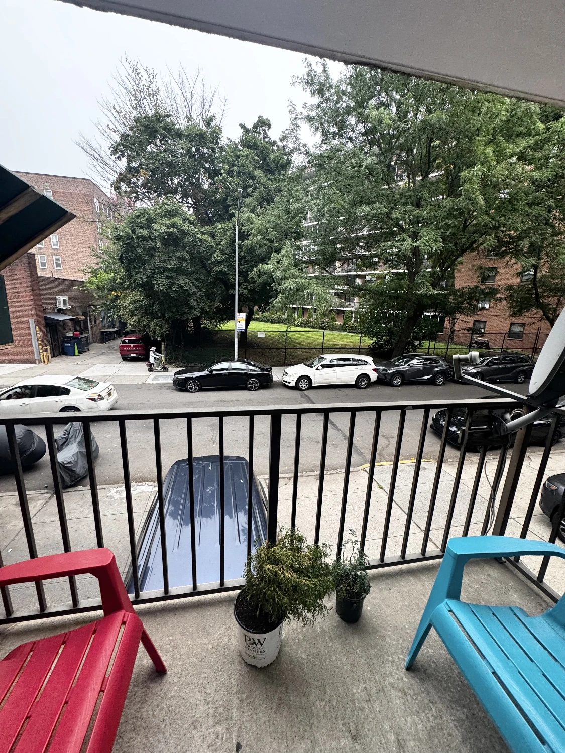 5 Family with 2 Car Garage