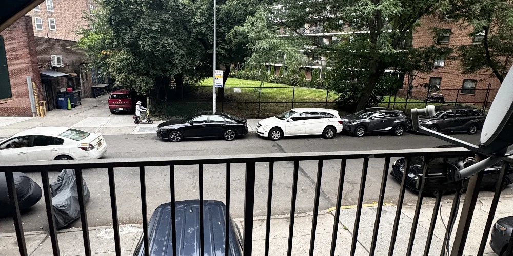 5 Family with 2 Car Garage 