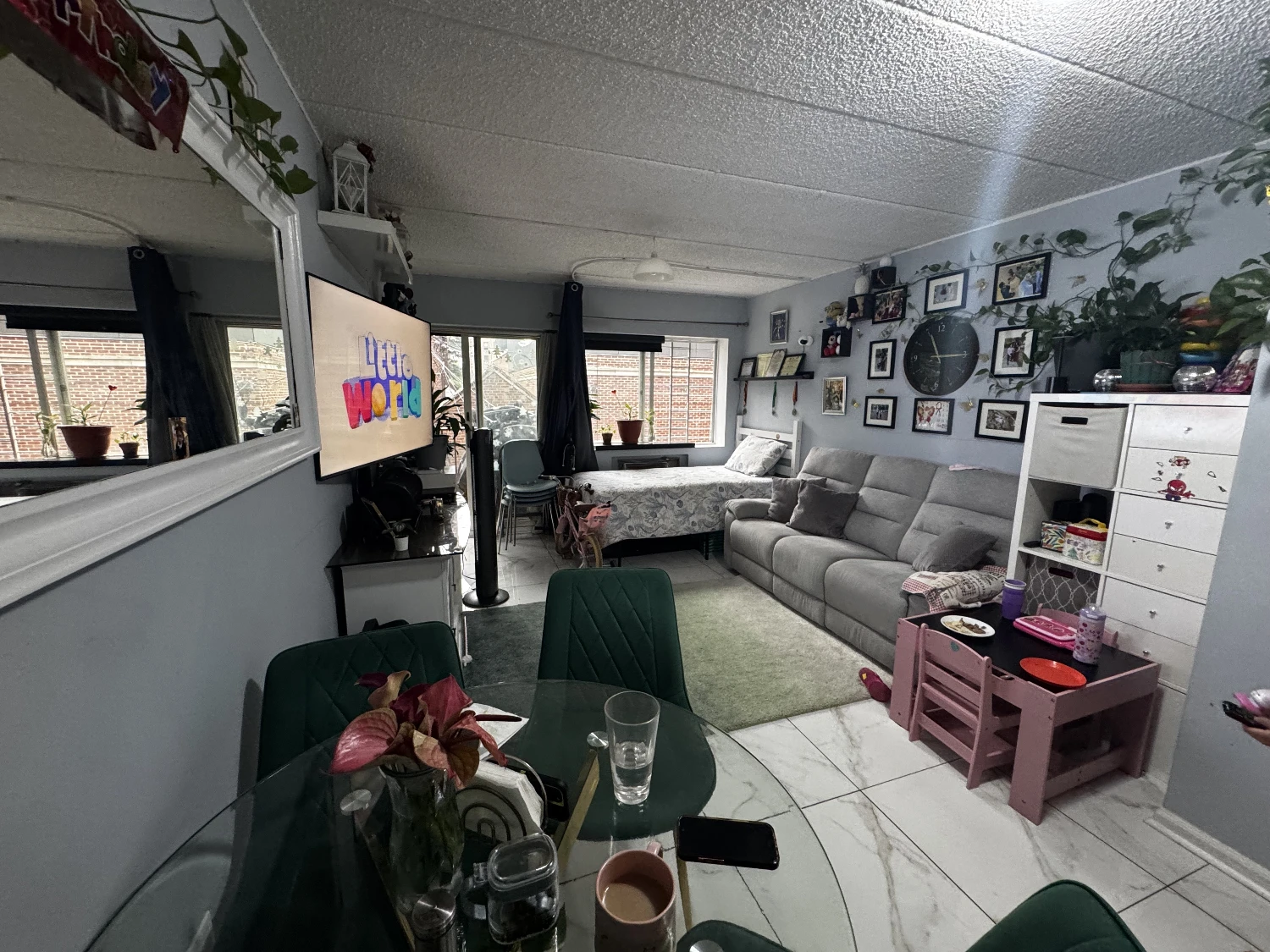 5 Family with 2 Car Garage