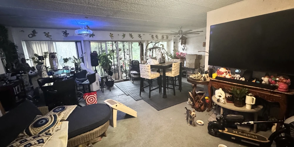 5 Family with 2 Car Garage 