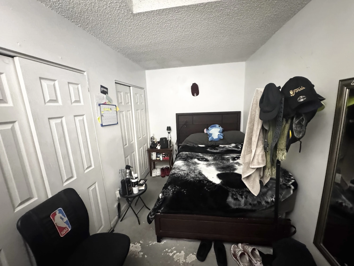 5 Family with 2 Car Garage