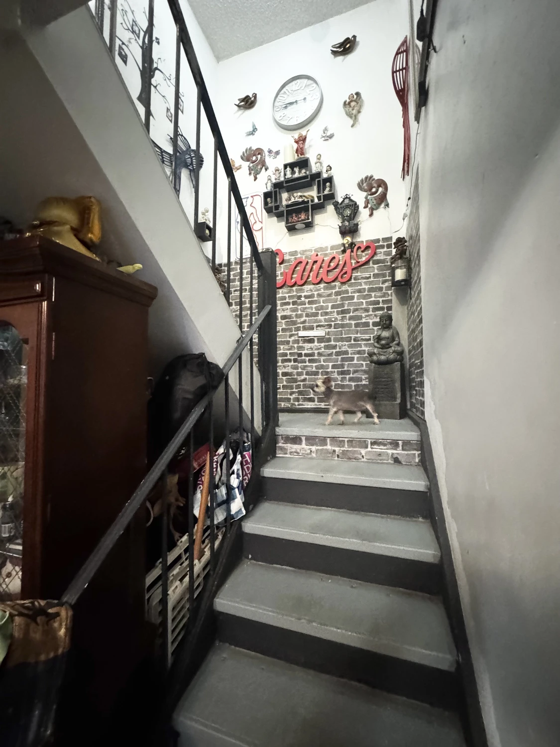 5 Family with 2 Car Garage