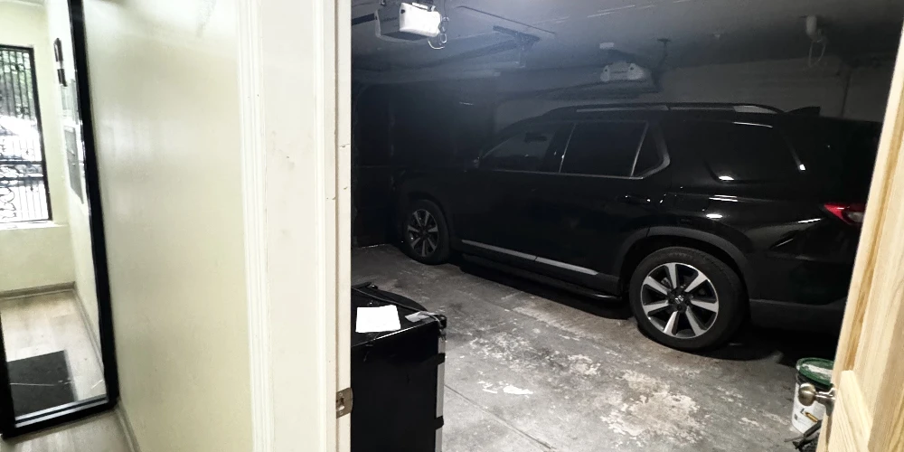 5 Family with 2 Car Garage 