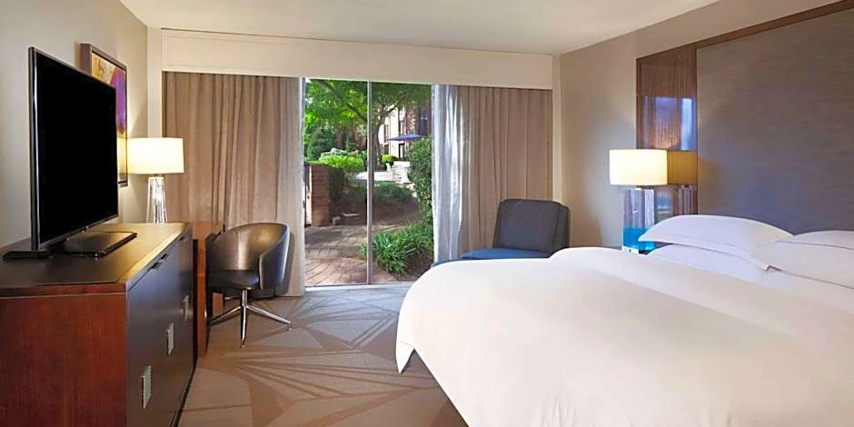 Institutional Sale | Hilton/Hampton Inn Dual Brand Parsippany