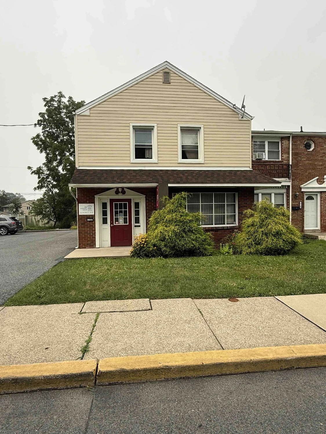 1737 Schoenersville Rd