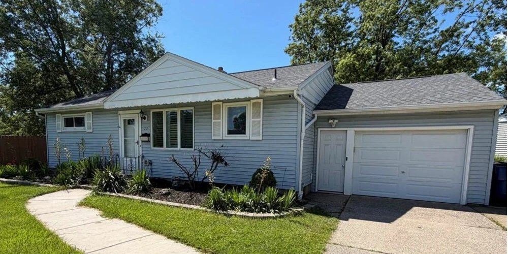22 Castle Ct - 3 Bedroom/1 Bath Ranch style Home