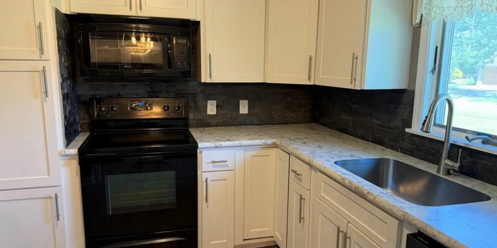 22 Castle Ct - 3 Bedroom/1 Bath Ranch style Home