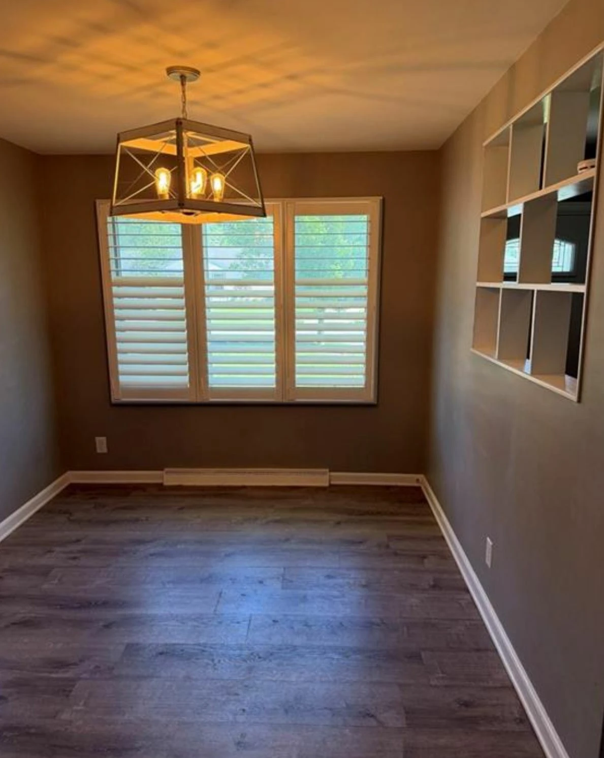 22 Castle Ct - 3 Bedroom/1 Bath Ranch style Home