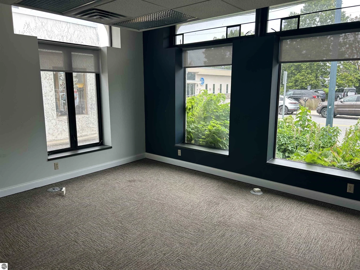 PRIME MULTIUSER OFFICE BUILDING & DOWNTOWN DEVELOPMENT SITE