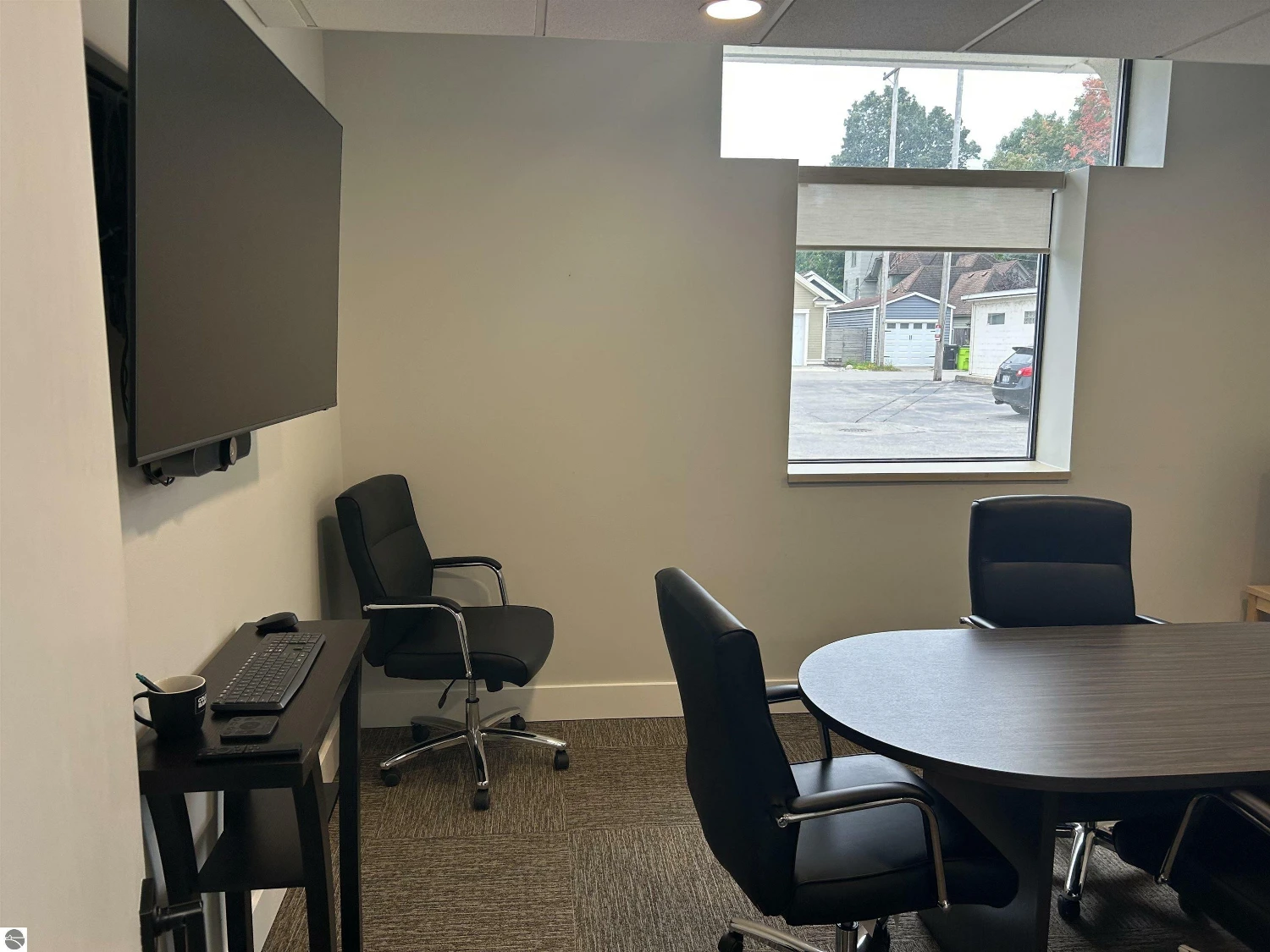 PRIME MULTIUSER OFFICE BUILDING & DOWNTOWN DEVELOPMENT SITE