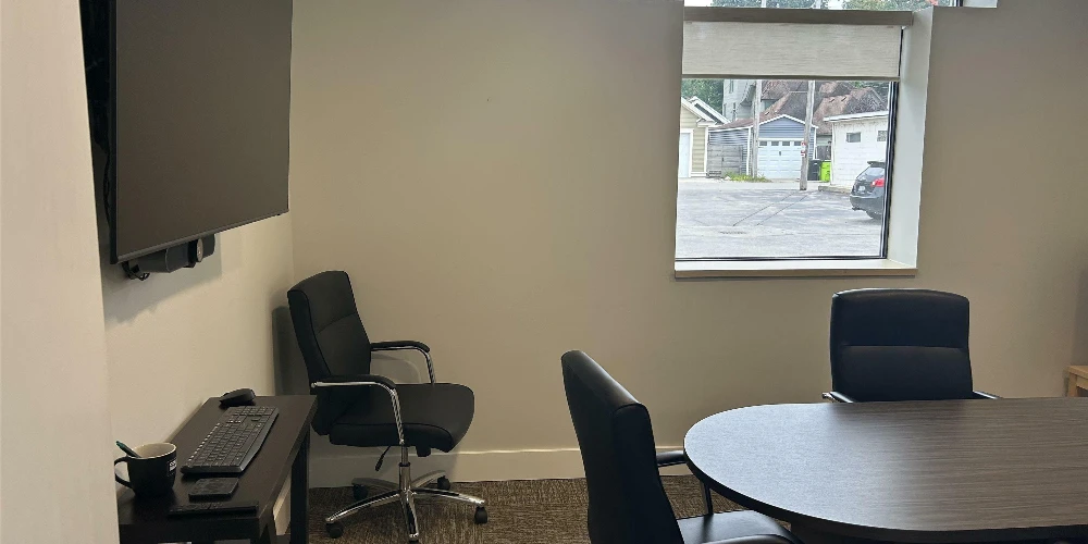 PRIME MULTIUSER OFFICE BUILDING & DOWNTOWN DEVELOPMENT SITE