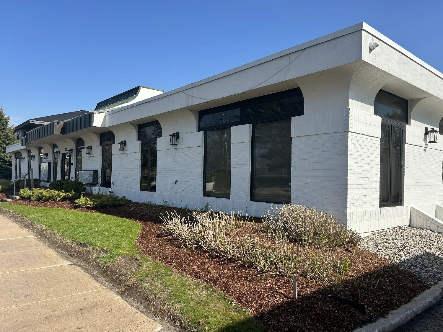PRIME MULTIUSER OFFICE BUILDING & DOWNTOWN DEVELOPMENT SITE