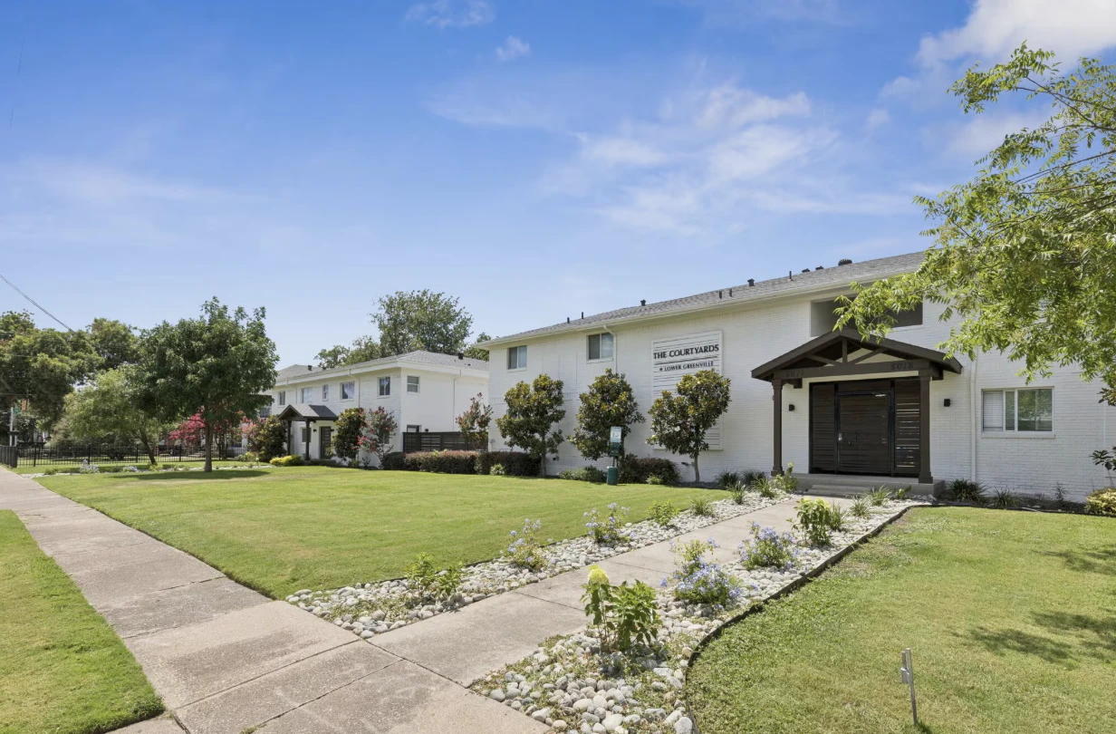The Courtyards on Bryan