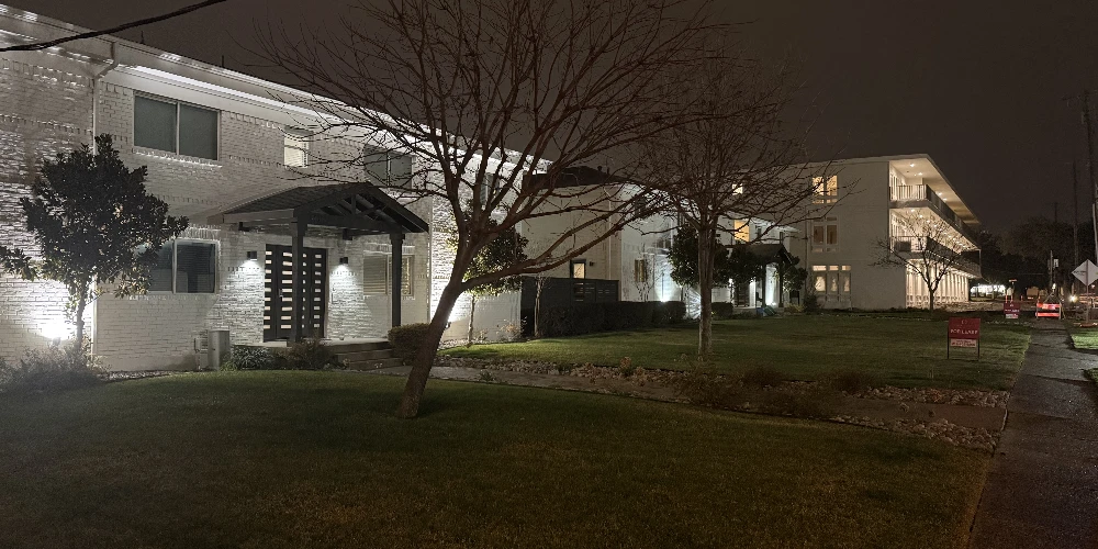 The Courtyards on Bryan