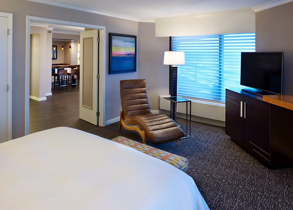 Institutional Sale | Hilton Minneapolis St. Paul Airport