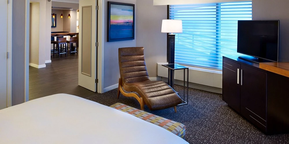 Institutional Sale | Hilton Minneapolis St. Paul Airport