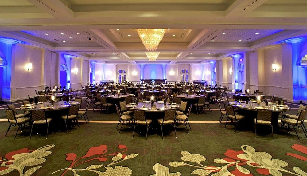 Institutional Sale | Hilton Minneapolis St. Paul Airport