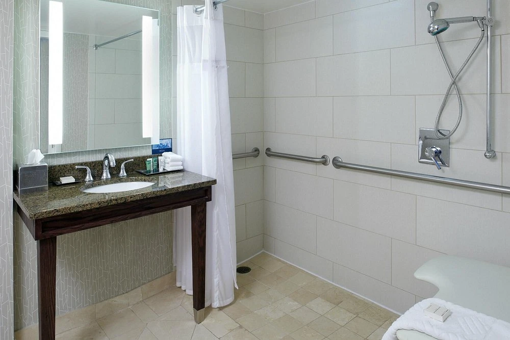 Institutional Sale | Hilton Minneapolis St. Paul Airport