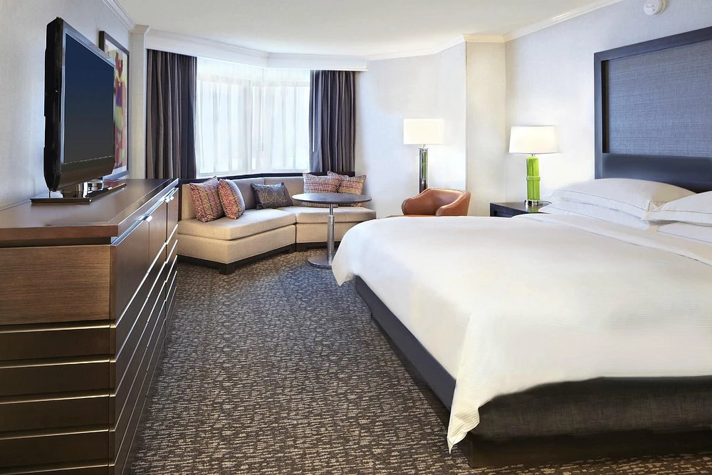Institutional Sale | Hilton Minneapolis St. Paul Airport