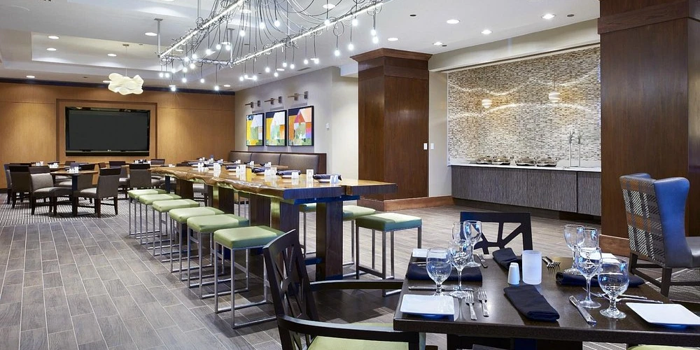 Institutional Sale | Hilton Minneapolis St. Paul Airport