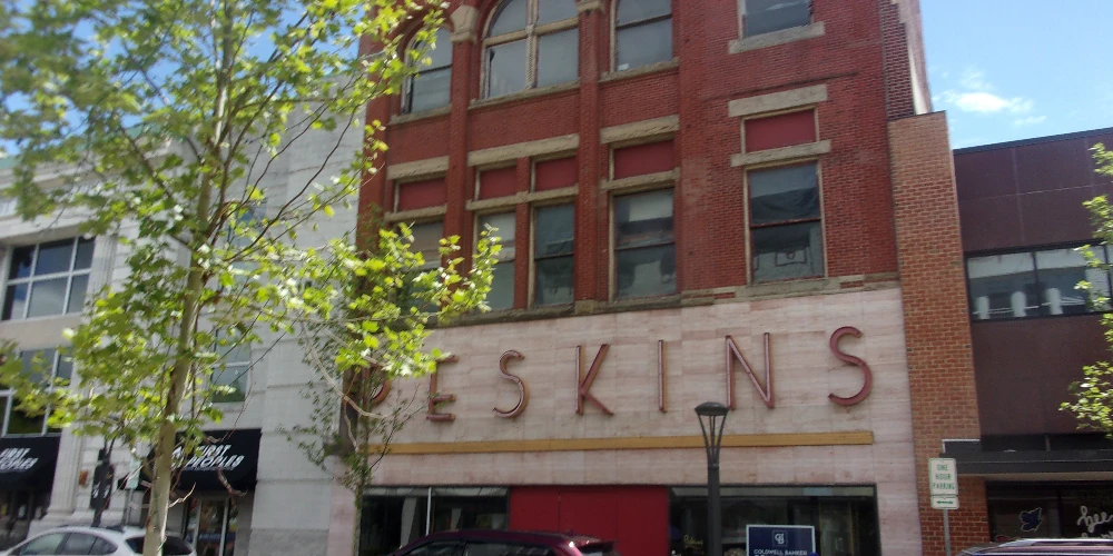 Iconic 5-Story Building in the New Downtown Cumberland