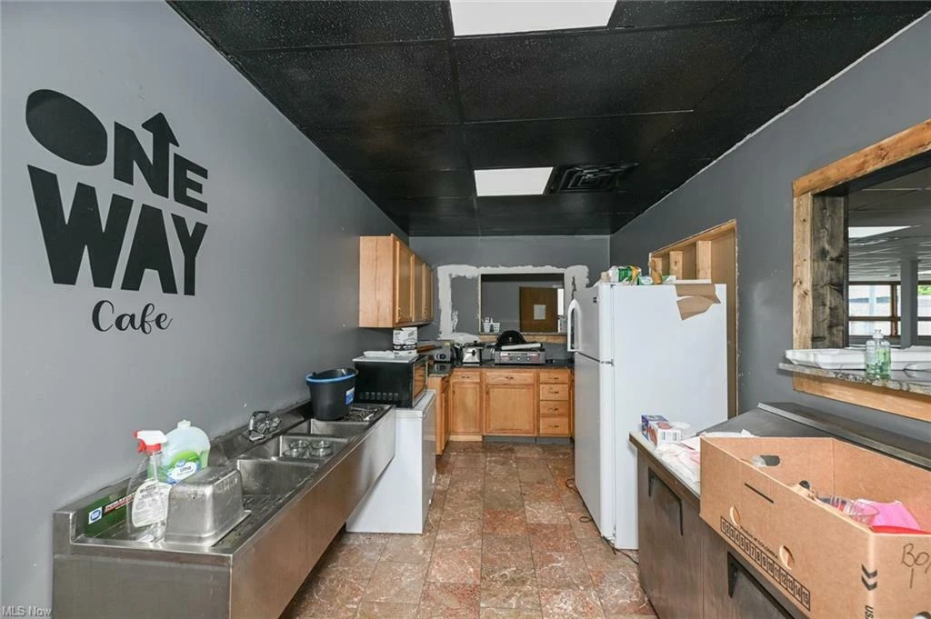 1310 Colorado Ave, Lorain, OH for sale