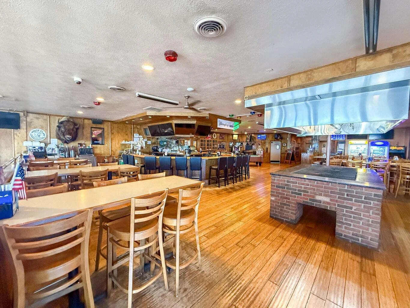 Iconic Limberlost Lounge & Restaurant on Houghton Lake