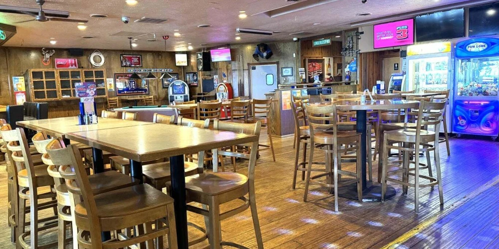 Iconic Limberlost Lounge & Restaurant on Houghton Lake
