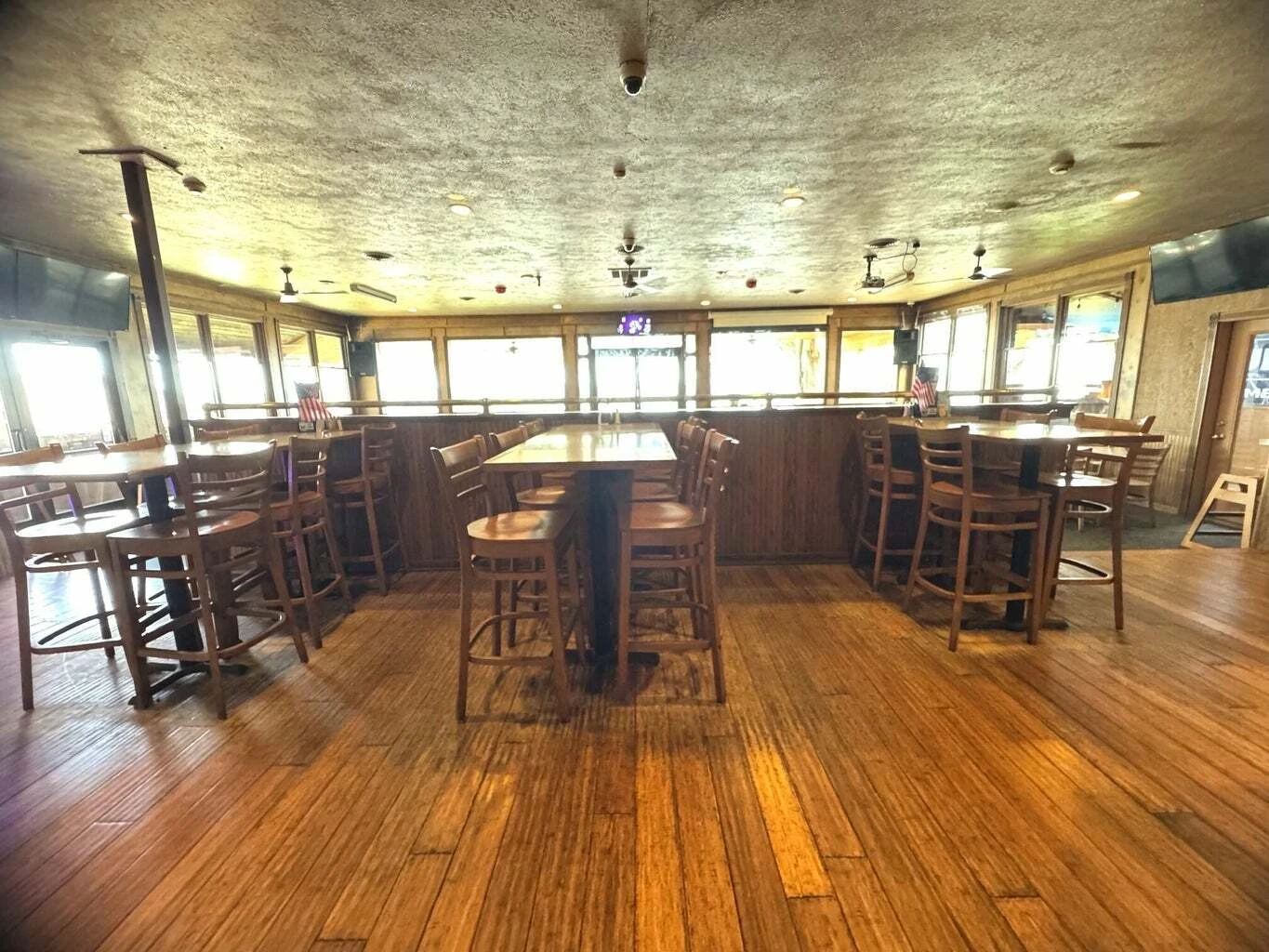 Iconic Limberlost Lounge & Restaurant on Houghton Lake