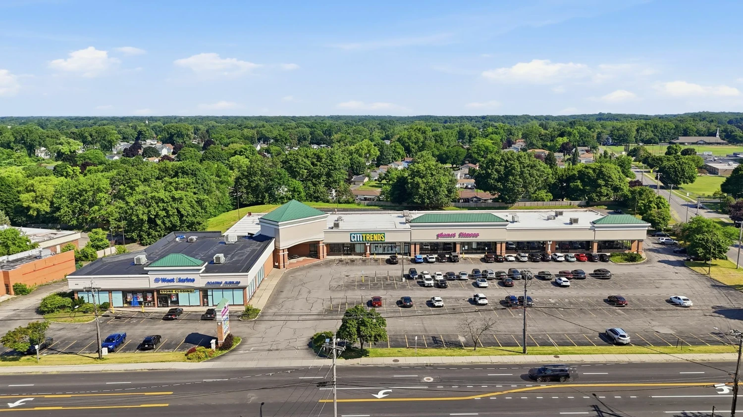 PLANET FITNESS PLAZA