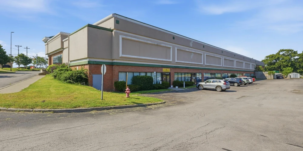 PLANET FITNESS PLAZA