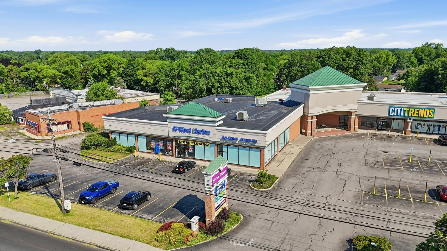 PLANET FITNESS PLAZA